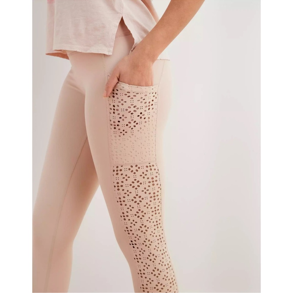 Aerie Light Pink Laser-Cut Leggings Women XSMALL